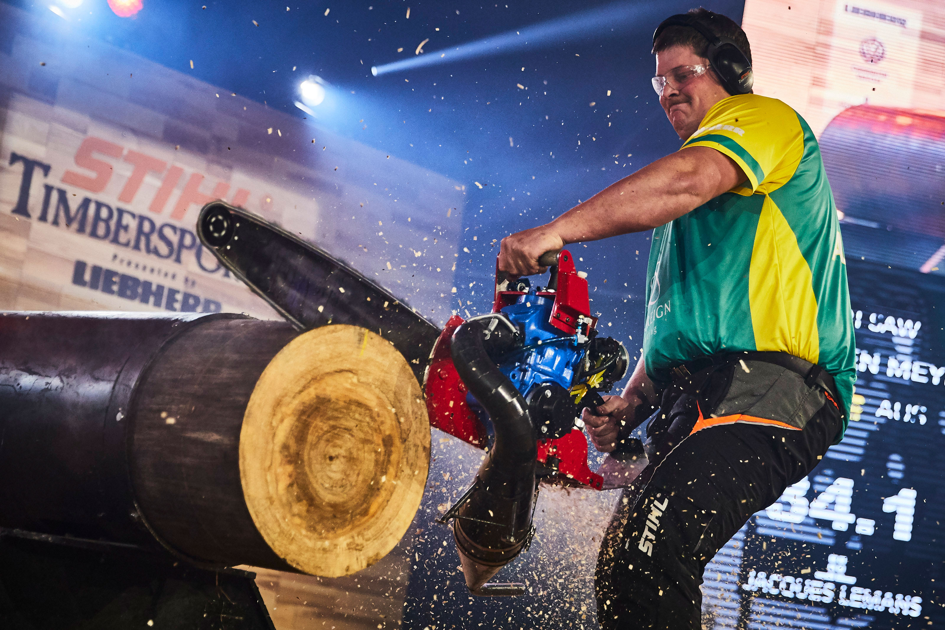 STIHL TIMBERSPORTS® 2019 Individual World Champion Brayden Meyer from Australia making the winning cut with his Hot Saw 