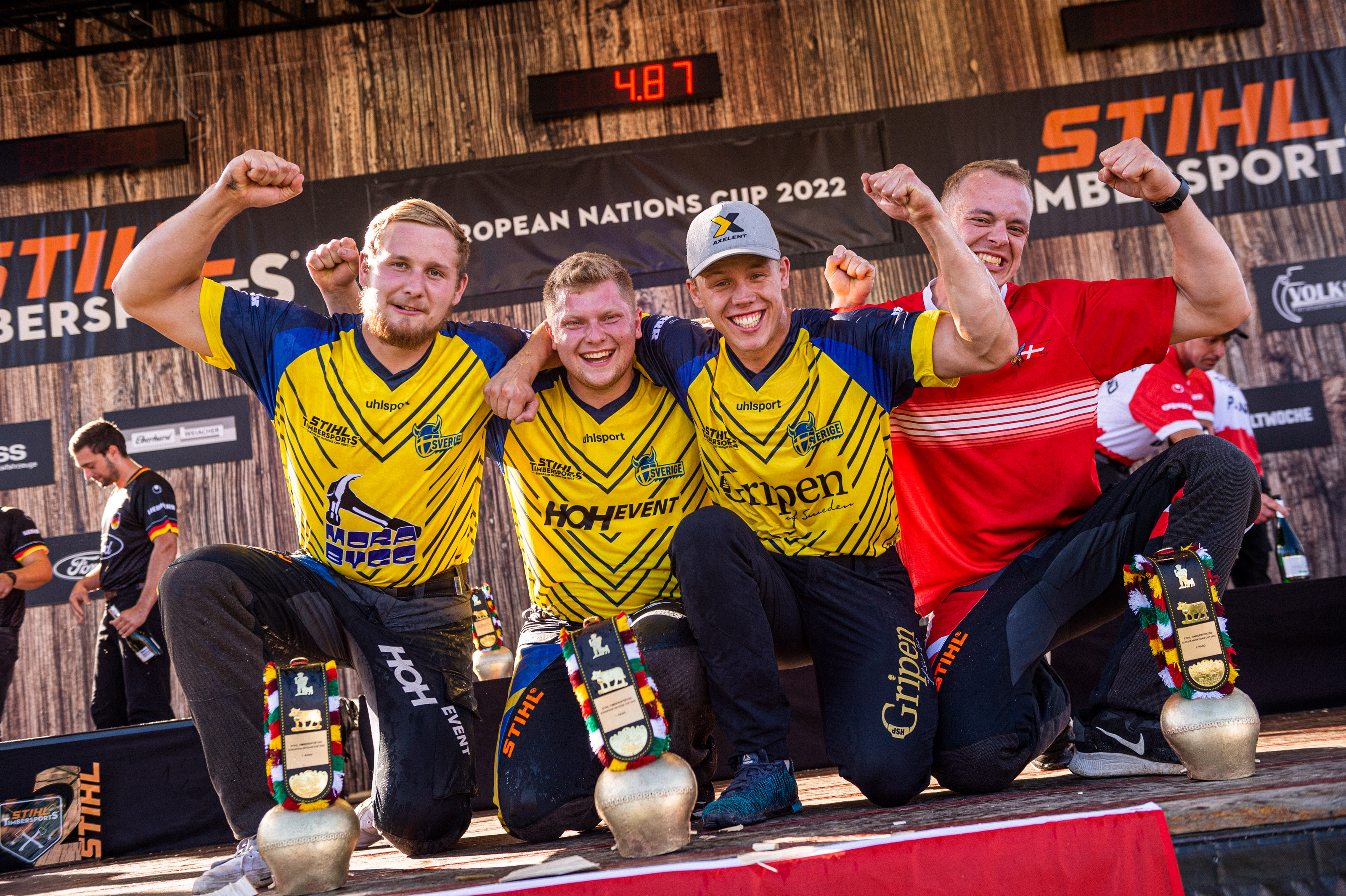 Team Skandinavien, bestehend aus den Schweden Emil Hansson, Edvin Karlsson und Ferry Svan sowie Esben Pedersen aus Dänemark (v.l.n.r.), jubeln über den Sieg beim European Nations Cup 2022.