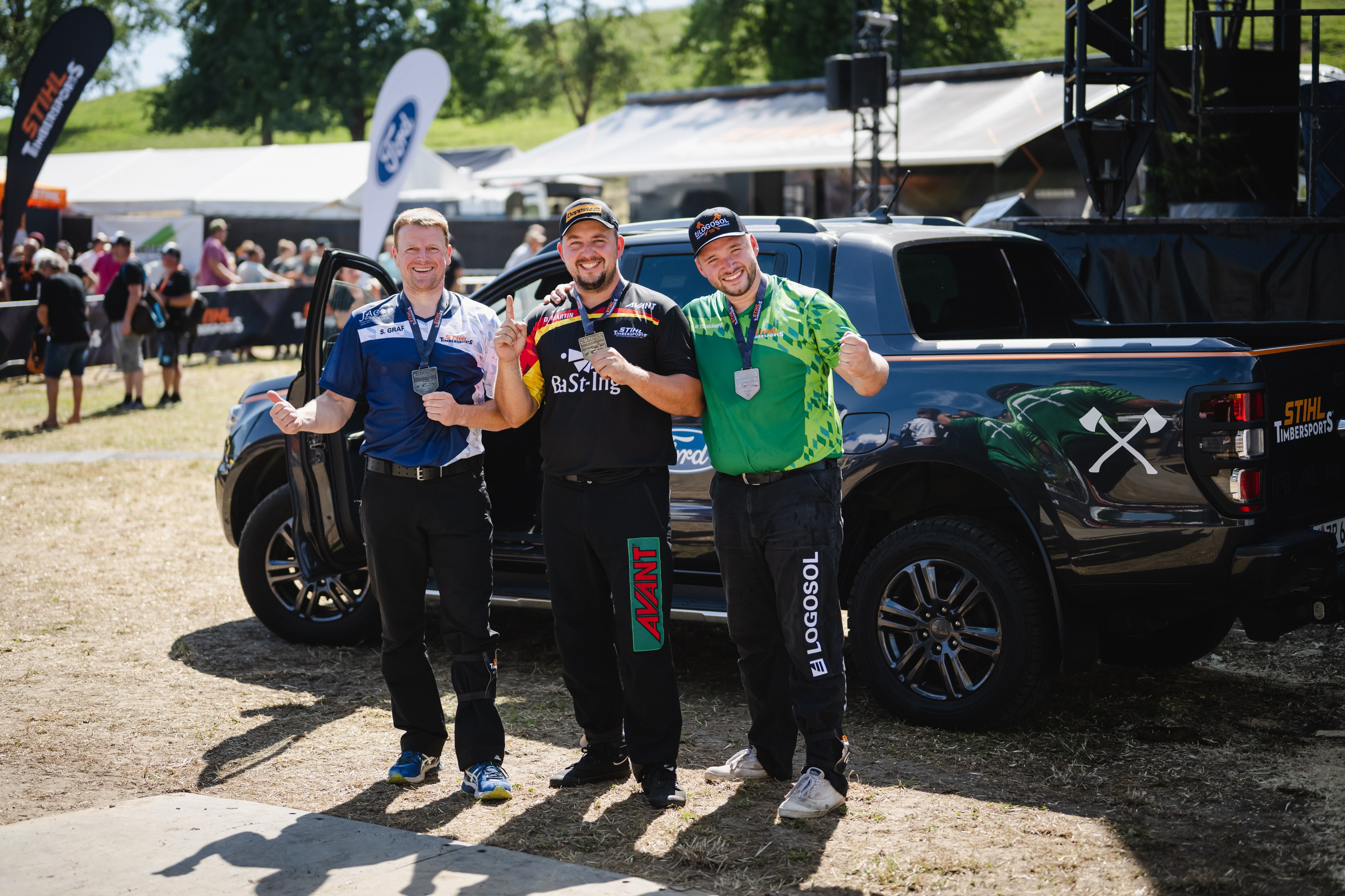 Danny Martin (Mitte) gewinnt den Ford Ranger Cup 2023 vor Steffen Graf (l.) und Marcel Steinkämper (r.).