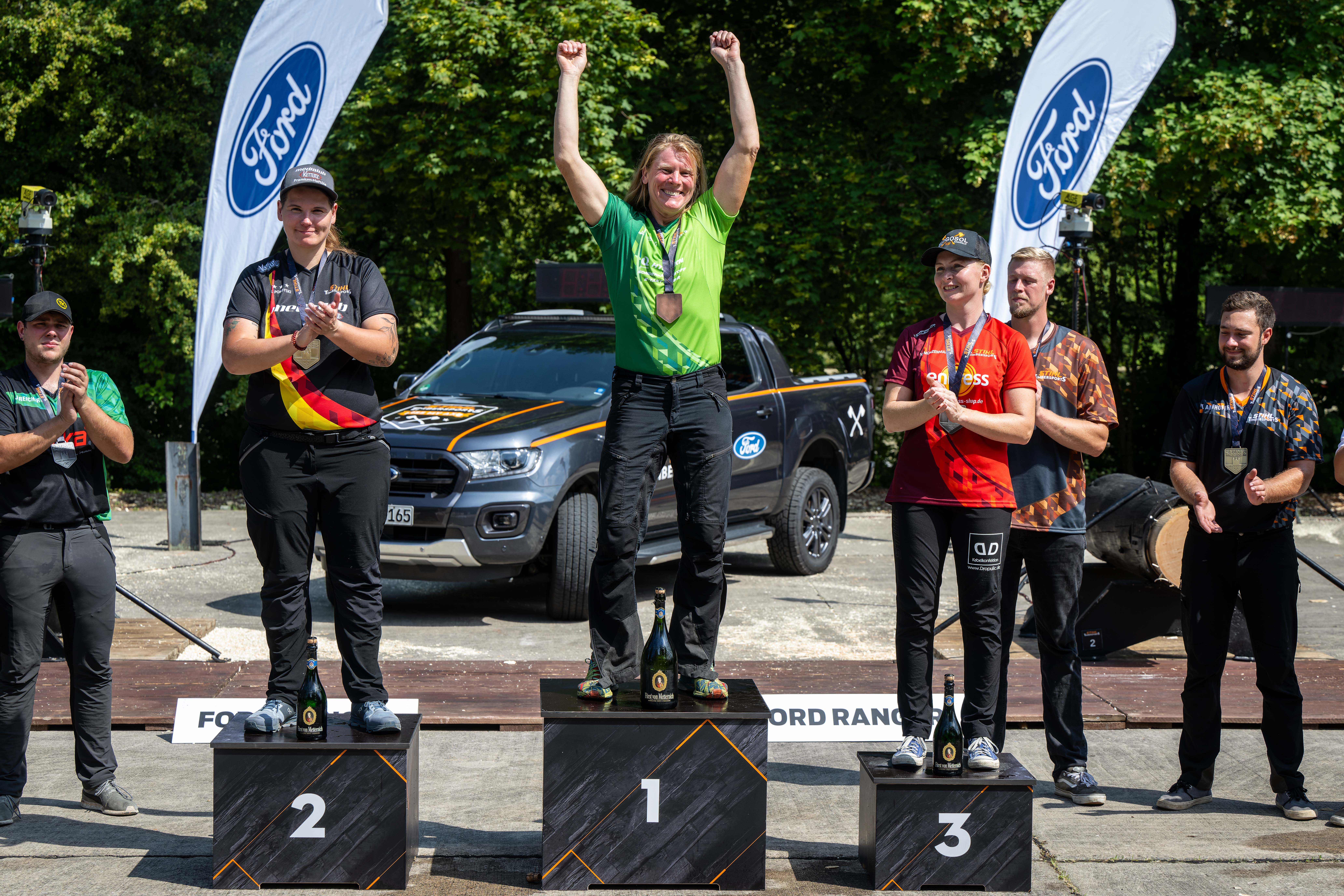 Der Ford Transit Cup 2023 der Sportholzfäller ist geschlagen: In Mellrichstadt kämpften Deutschlands Sportholzfällerinnen und Nachwuchsathleten um den prestigeträchtigen Cup-Erfolg in ihren Leistungsklassen. 