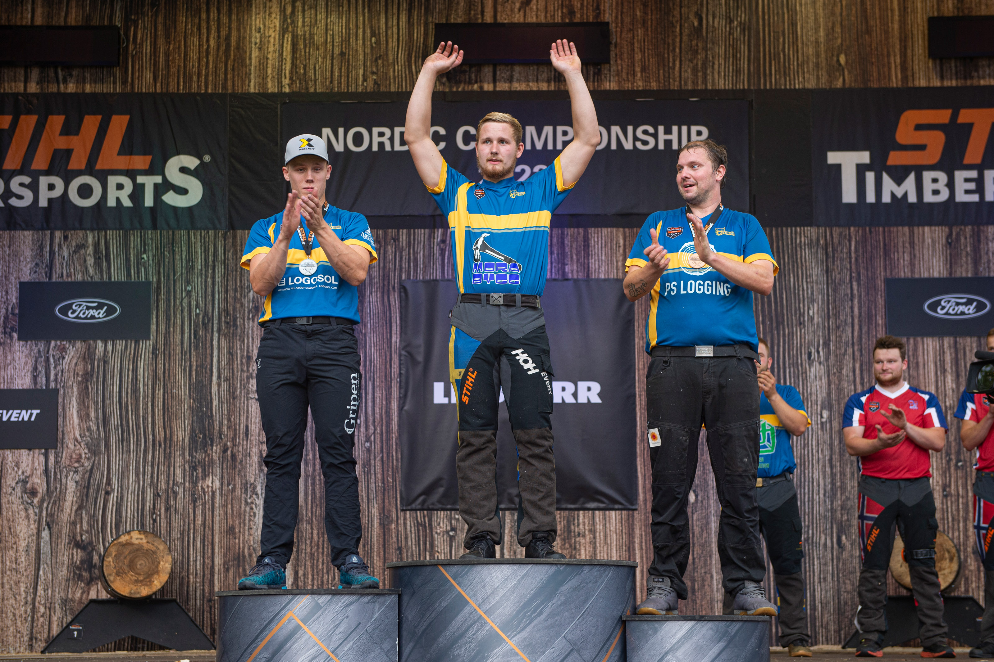 Emil Hansson (Mitte) gewinnt die Nordic Championship vor Ferry Svan (l.) und Pontus Skye (r.).