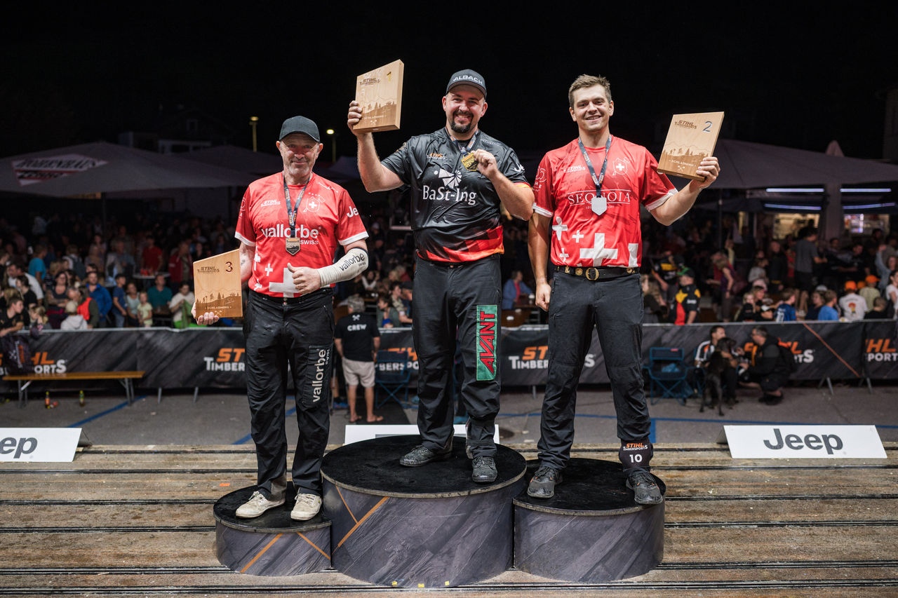 Das Podium vom TIMBERSPORTS® DACH-Finale 2026: Christopher Geissler (l.), Danny Martin (m.) und Oliver Reinhard (r.) 